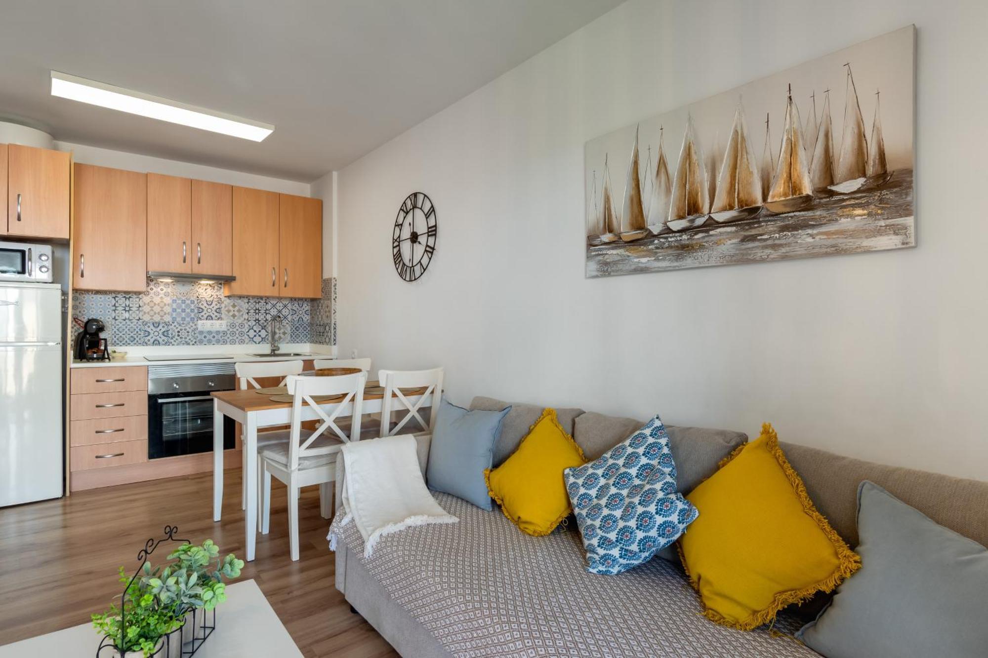Renovated On Beachside With Pool Apartment Nerja