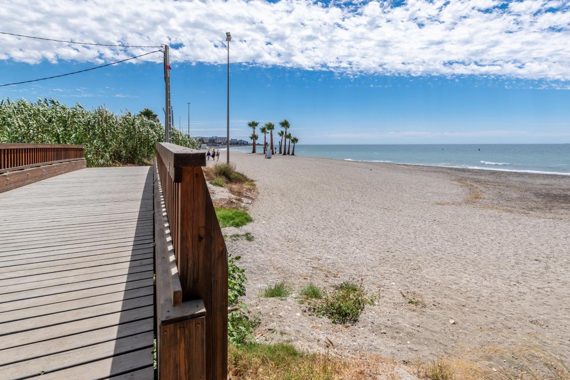 Appartement Renovated On Beachside With Pool